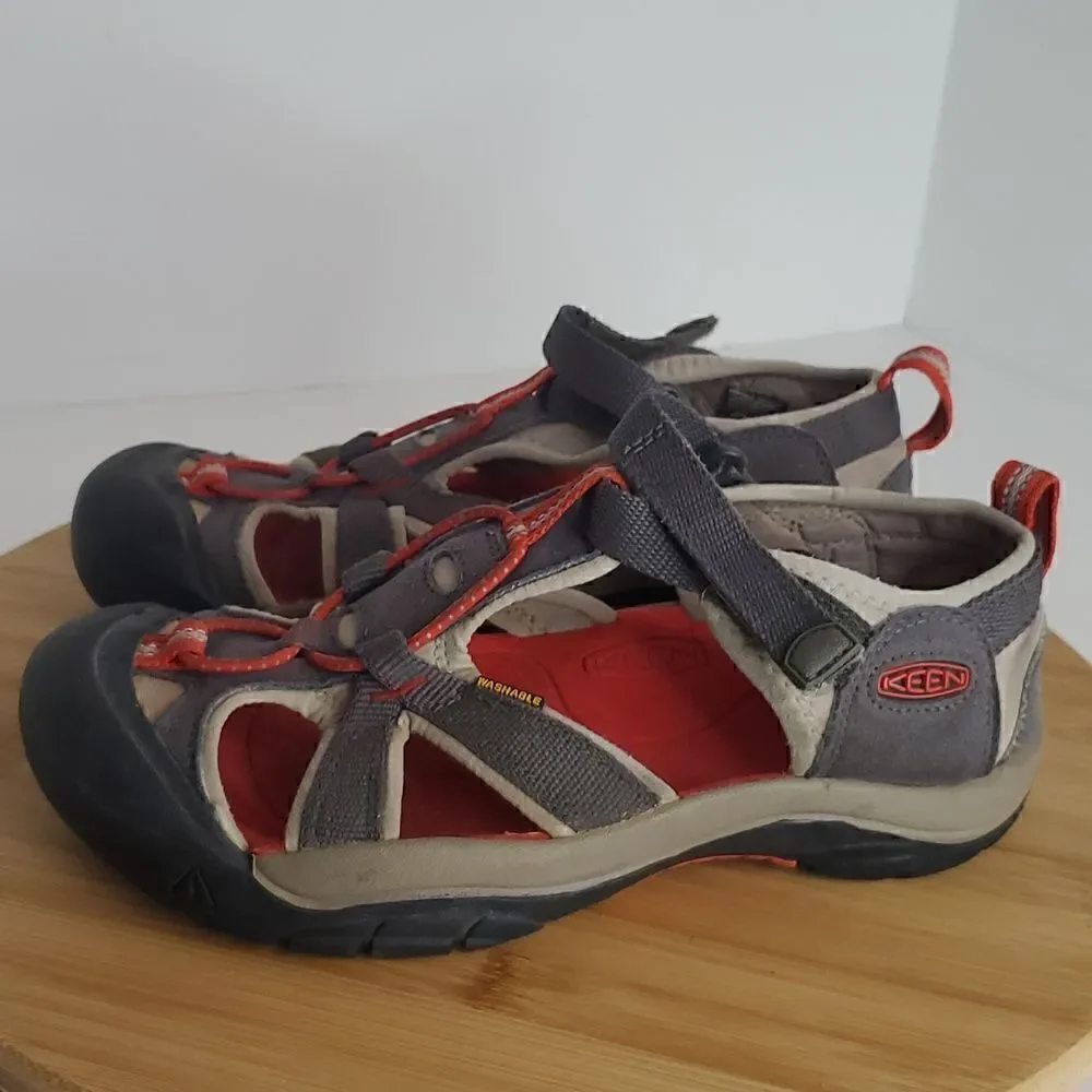 KEEN Venice H2 Gray Waterproof Sport Sandals 1019354 Big Kids Shoe Size 4
